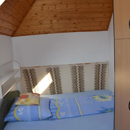 Orchidea Apartment *