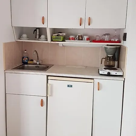 果园套房公寓 *