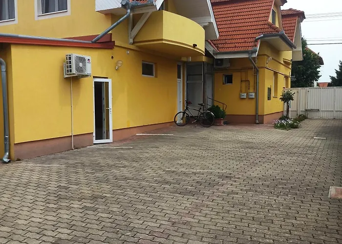 果园套房公寓 *